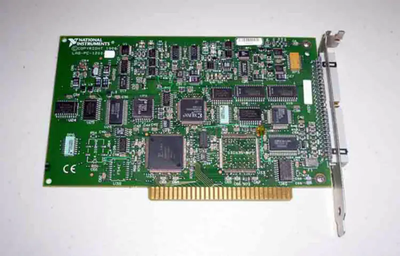 NI LAB-PC-1200 ISA Assy 183008H-01 carte E/S multifonctions