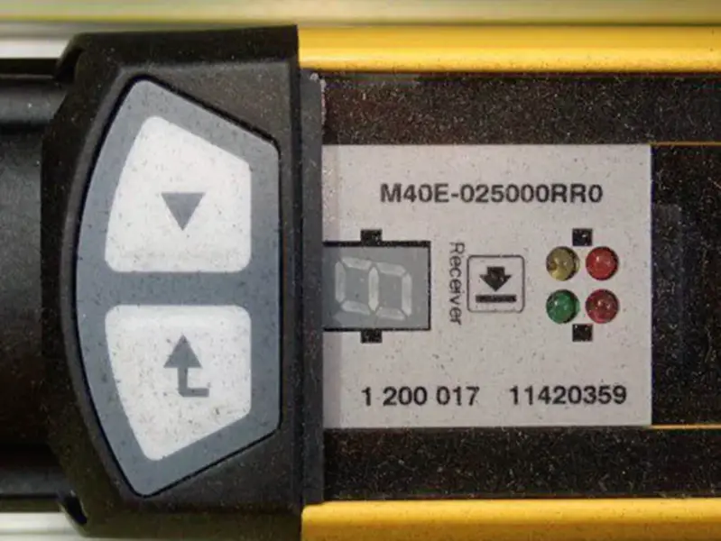 MALADE M40S-025000AR0