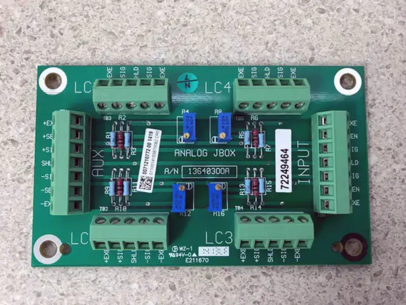 JBox analogique 13640300A