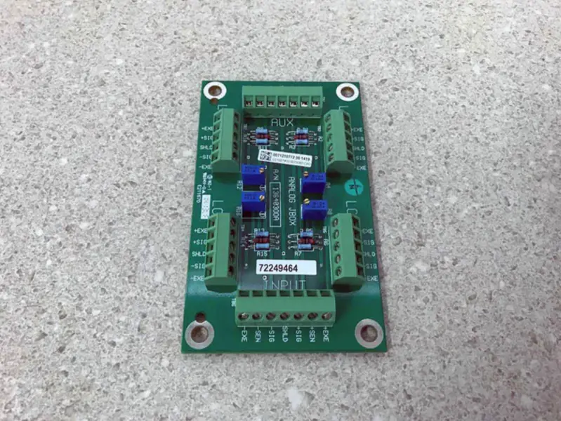 JBox analogique 13640300A