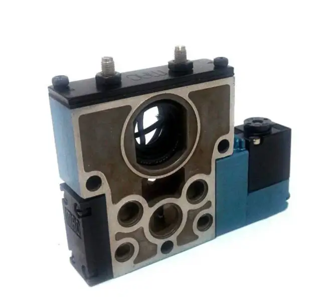 VANNES MAC 811C-PM-111DA-162