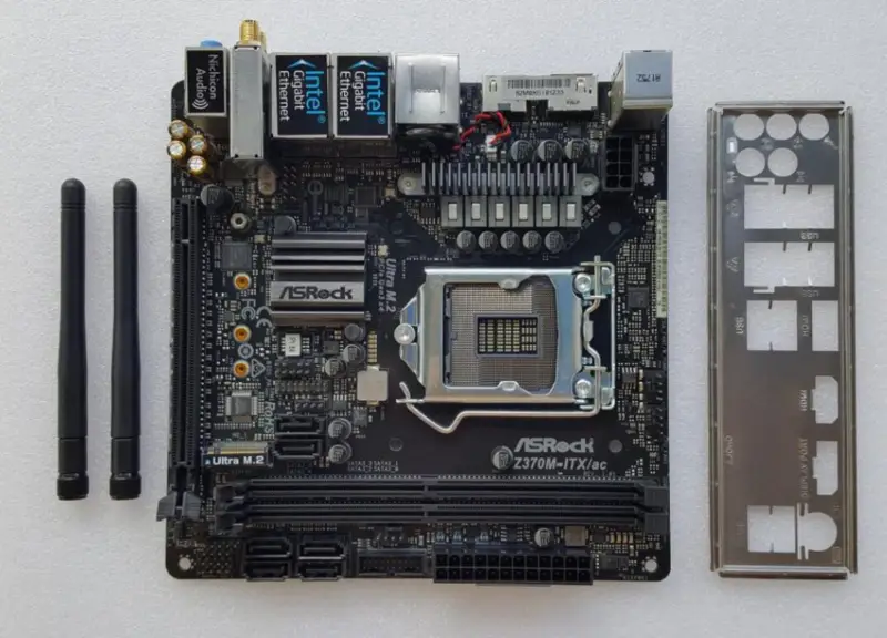 Carte mère ASRock Z370M-ITX/ac LGA1151 DDR4