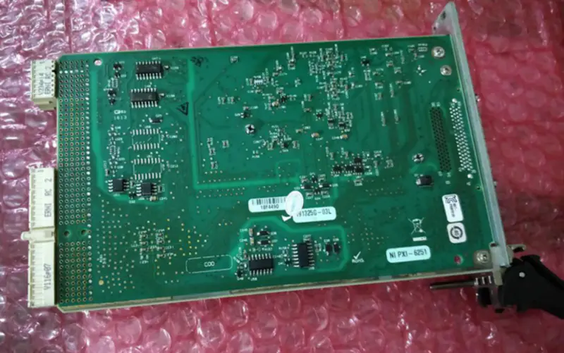 NI PXI-6251 Carte DAQ haute vitesse PXI