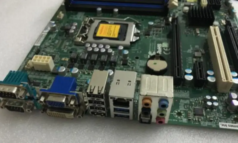 Carte mère SuperMicro C7B75-0C012 MBD-C7B75-0