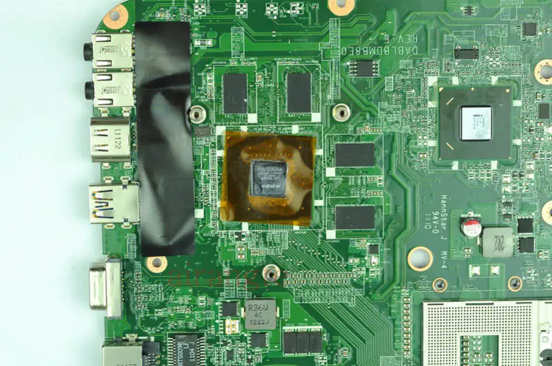 Carte mère Toshiba A000079330
