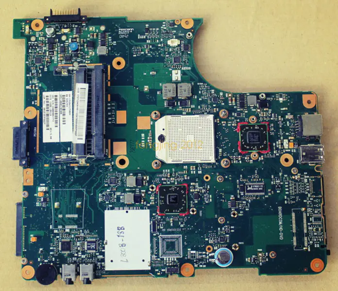 Carte mère Toshiba V000138300