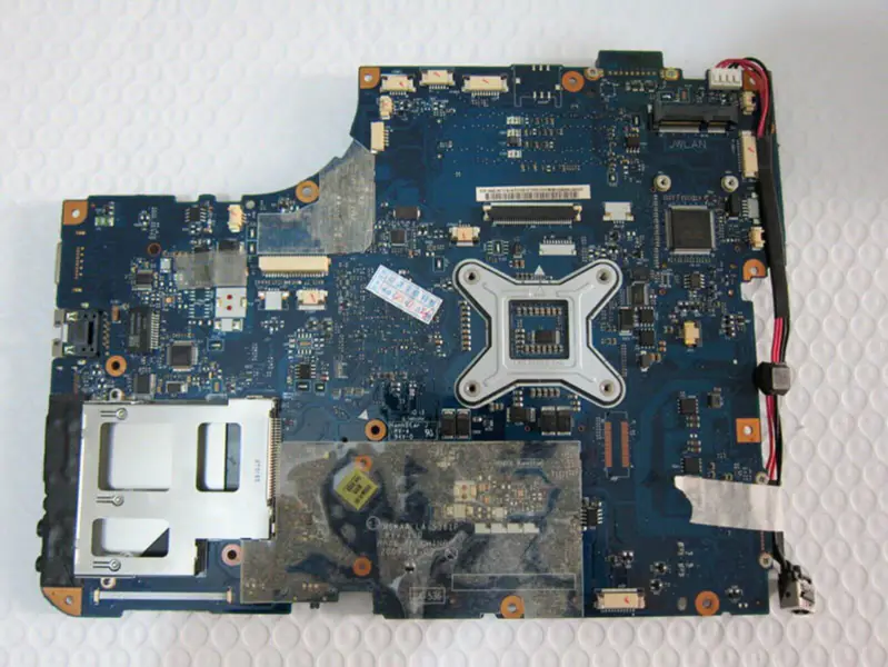 Carte mère Toshiba K000093550