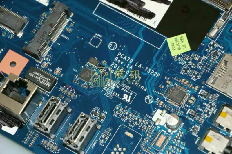 Carte mère Asus LA-7522P