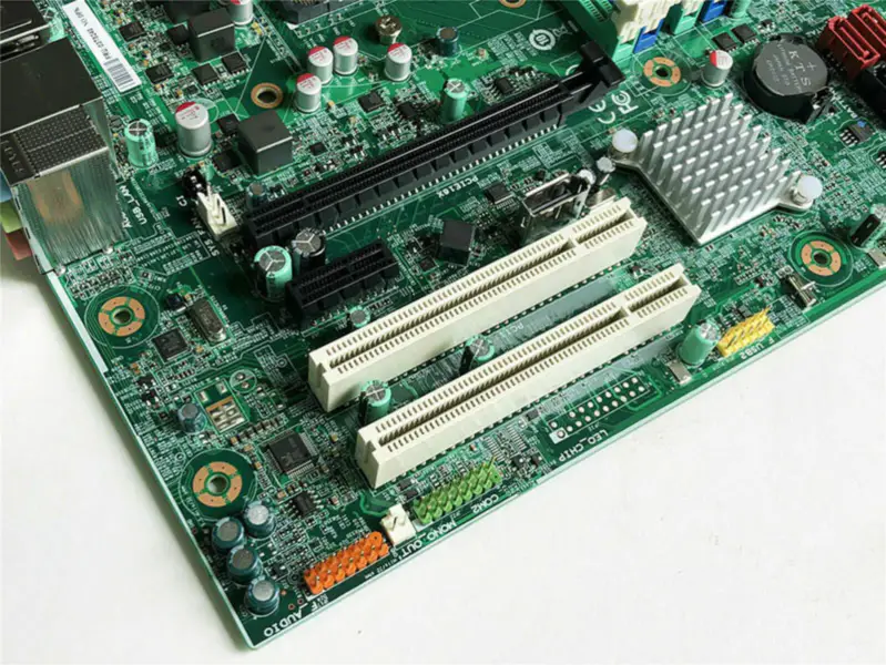 Carte mère Lenovo 03T8240
