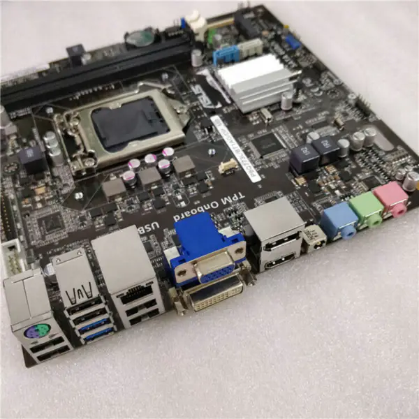 Carte mère Asus P8Q773L/BT1AG/DP_MB
