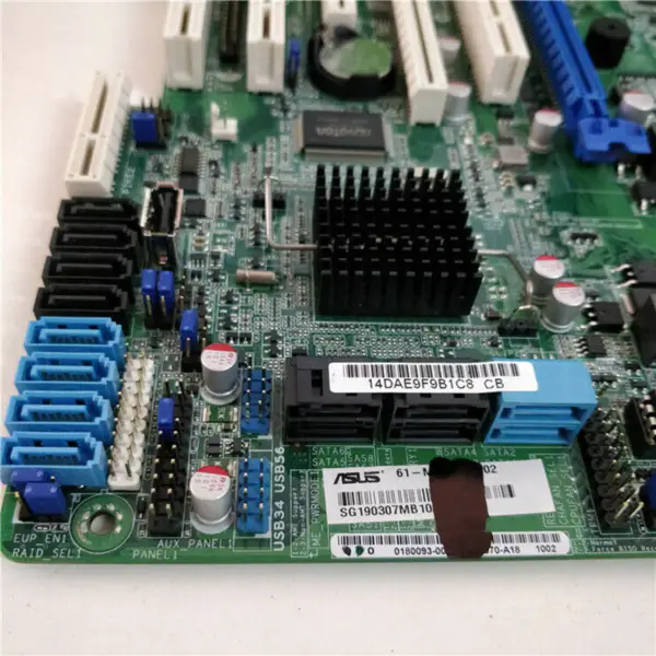 Carte mère Asus P8B-E/4L