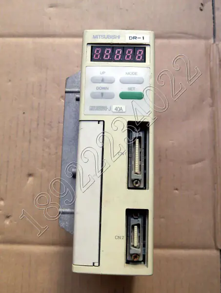 Moteur MITSUBISHI MR-J20A 200W