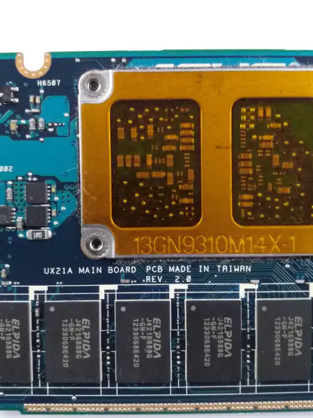 Carte mère Asus 60-NKOMB1F04-B02 ATX
