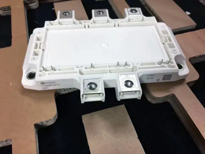 INFIENON FS200R12PT4 PLC module