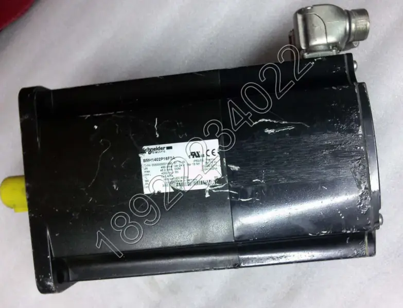 SCHNEIDER Moteur BMH1402P16F2A