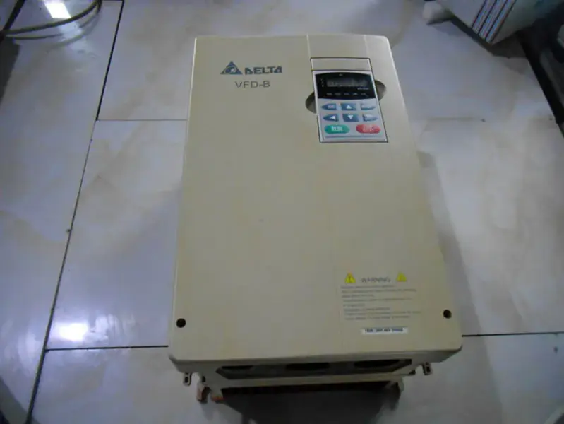 Moteur CA Delta VFD150B43A