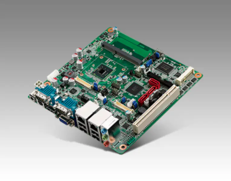 Advantech In-tel Atom D2550 Mini-ITX avec CRT/2LVDS, 6COM, et double ports LAN