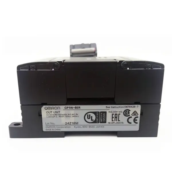 Omron CP1W-8ER Module PLC