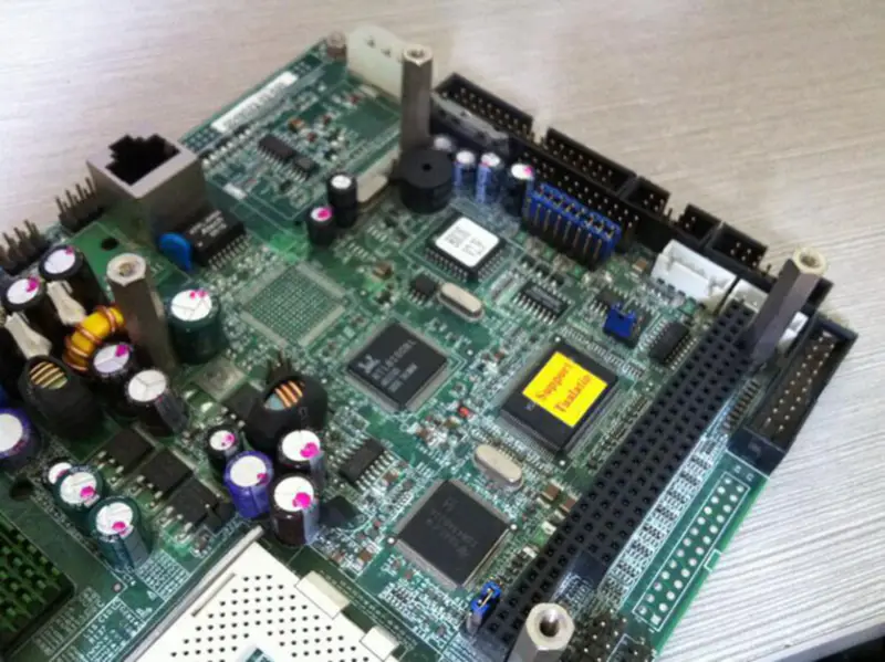 NOVA-7896RFW-DIT Carte mère pour équipement industriel