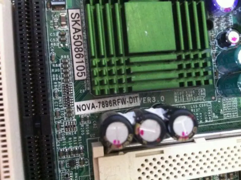 NOVA-7896RFW-DIT Carte mère pour équipement industriel
