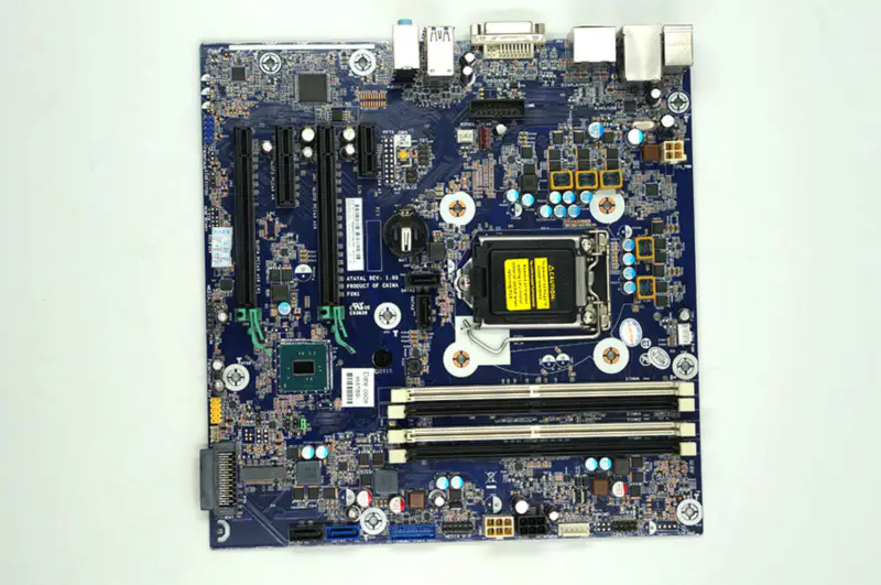 HP Z240 MT 795000-001 837344-001 837344-601 908397-601 Carte mère