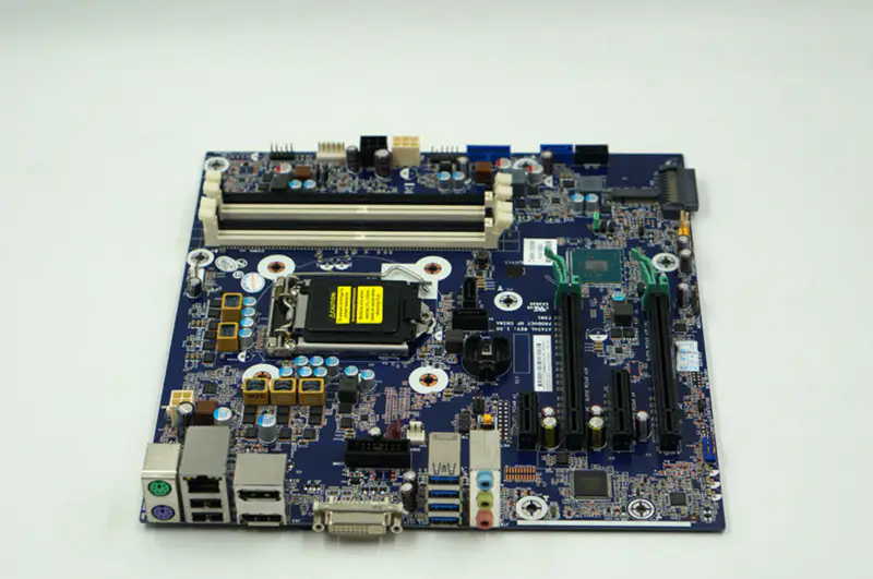 HP Z240 MT 795000-001 837344-001 837344-601 908397-601 Carte mère
