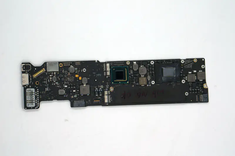 MacBook Air (13 pouces Mid 2011) A1369 EMC2469 i5 G2 1.7Ghz 820-3023-A Carte mère