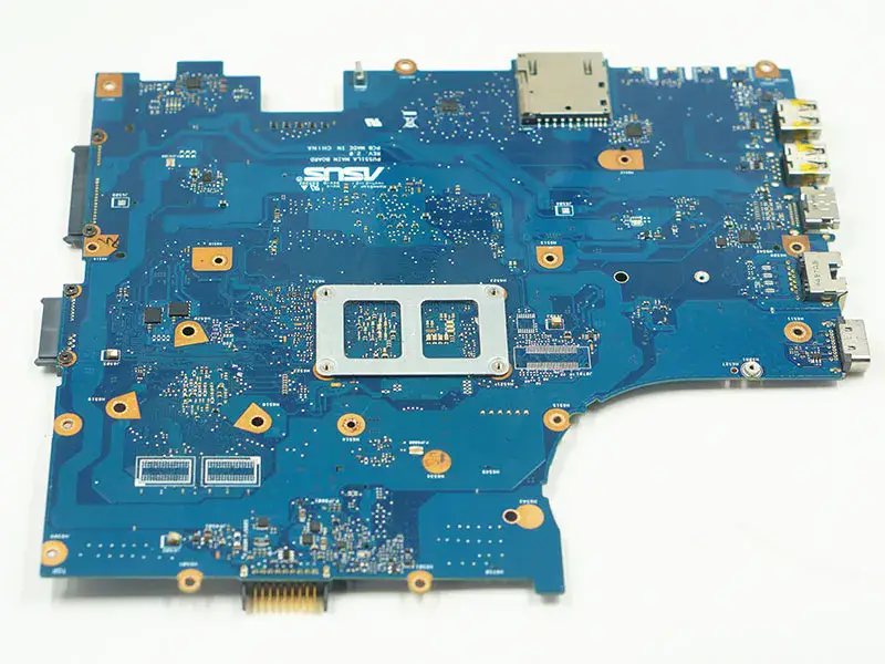 Carte mère Asus PU551LA avec carte graphique intégrée