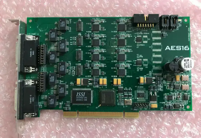 Lynx AES16 Interface audio PCI AES/EBU à 8 canaux A/D/A 192kHz /DAB/Streaming