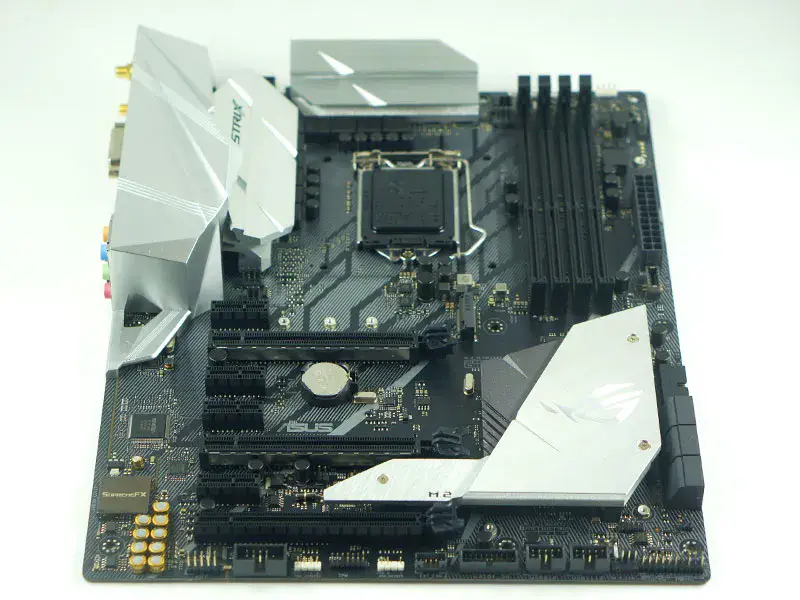 Carte mère Asus STRIX Z370-E GAMING 7PCIE LGA1151 DDR4