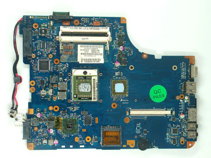 Toshiba Satellite 17'' L500D L505D NSWAE LA-5332P K000093250 Motherboard
