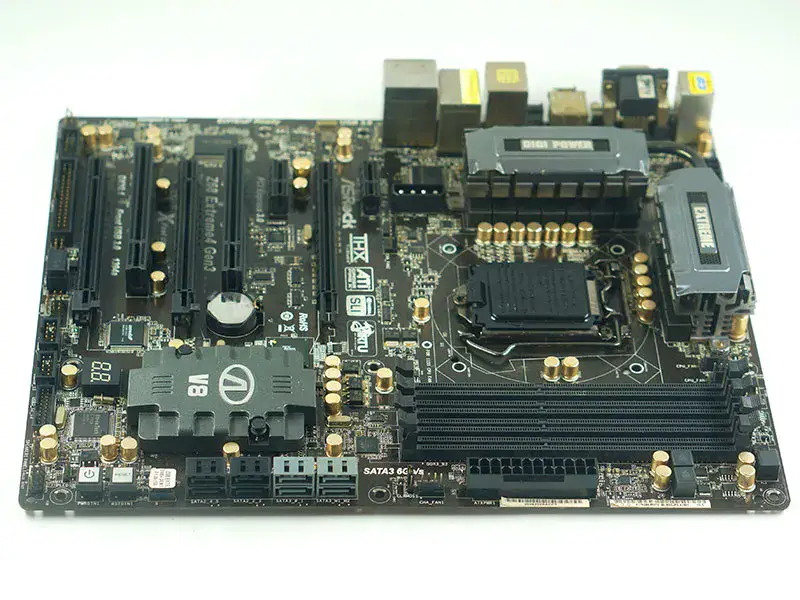 Carte mère Asrock Z68 Extreme4 Gen3 LGA 1155 DDR3