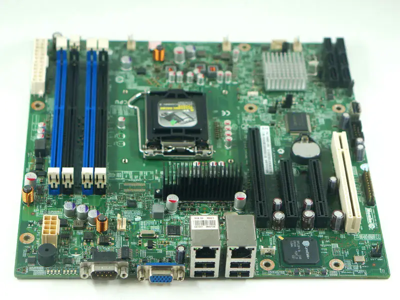 Carte mère Intel S1200BTS