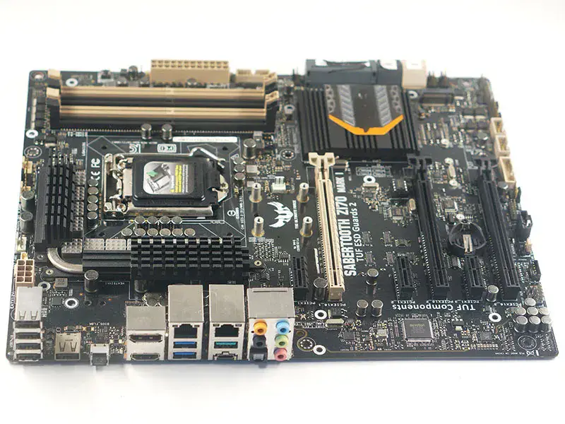 Carte mère Asus SABERTOOTH Z170 MARK 1