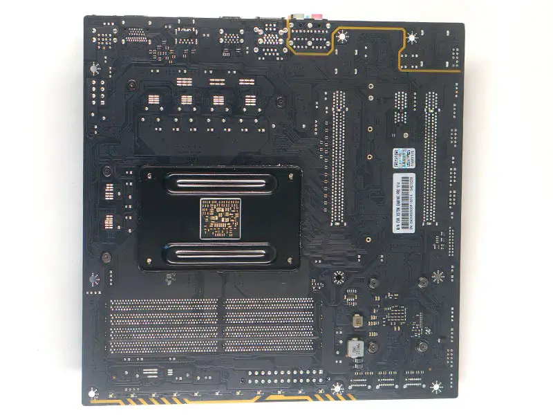 Carte mère CVN X570M GAMING PRO V14 colorée