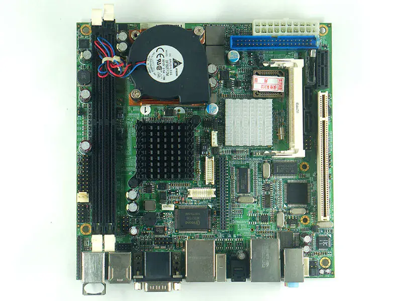 Carte mère IBASE MB899HF