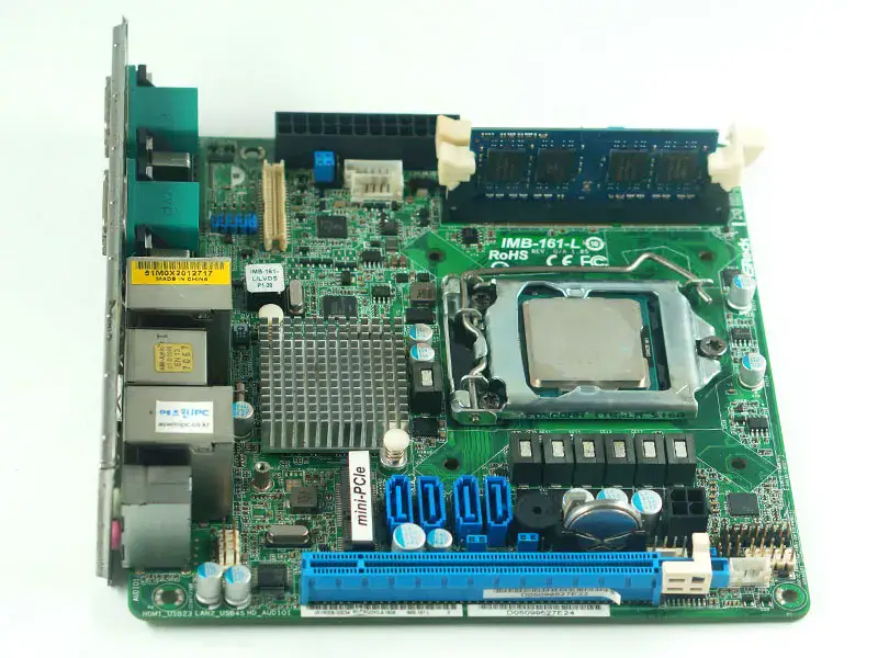 Carte mère IMB-161-L IMB-161-L/LVDS