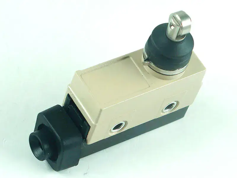 Commutateur Omron ZC-N2155