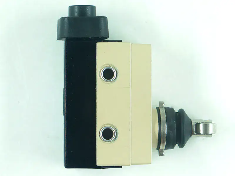 Commutateur Omron ZC-N2155