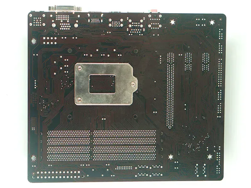 GIGABYTE GA-B85M-D3V PLUS carte mère