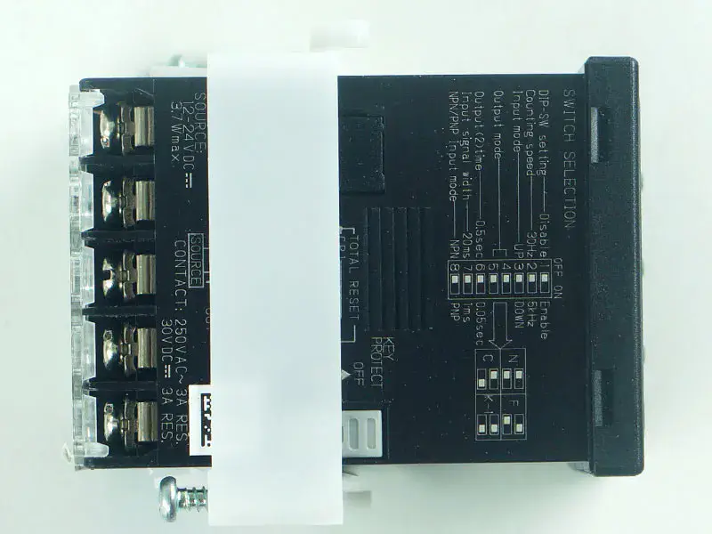 Compteur Omron H7CX-AD-N