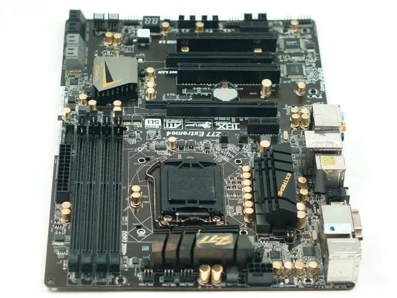 Carte mère Asrock Z77 Extreme4