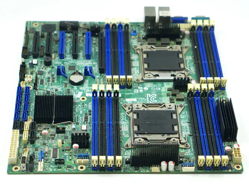 Carte mère serveur Intel S2600CP X79 LGA2011