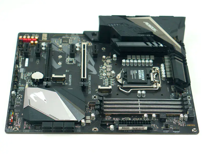 Carte mère Gigabyte GA Z390 AORUS ELITE
