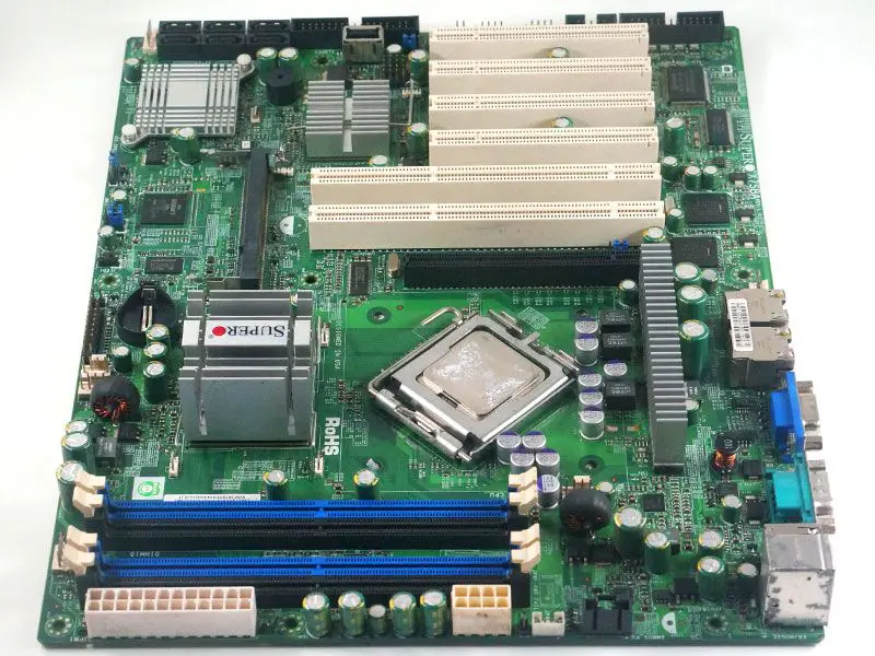 Carte mère SuperMicro X7SBA