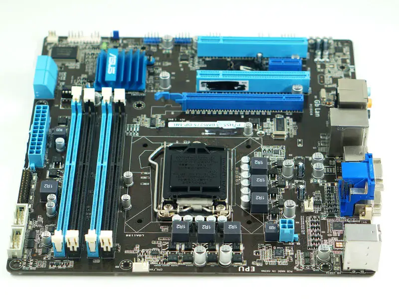 Carte mère Asus P7H55-M/BM5275/DP