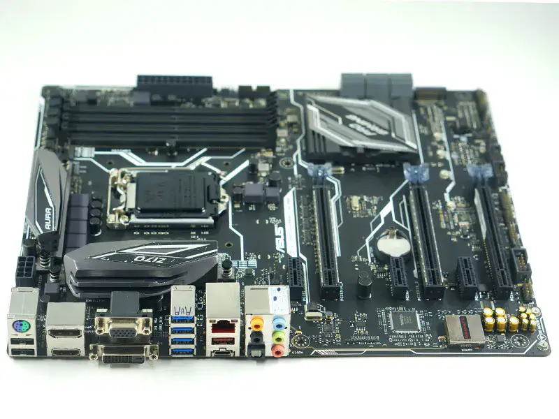 Carte mère Asus Z170-PRO GAMING/AURA