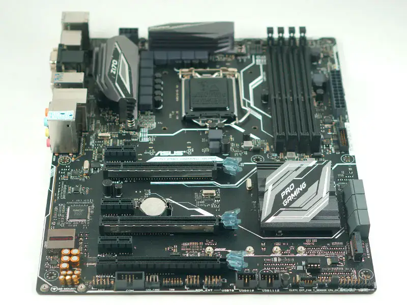 Carte mère Asus Z170-PRO GAMING/AURA