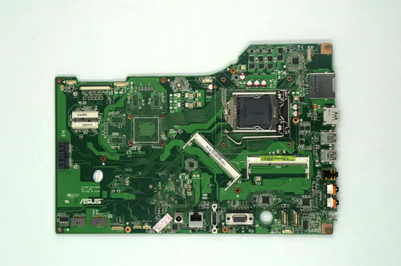 Carte mère Asus ET2700I