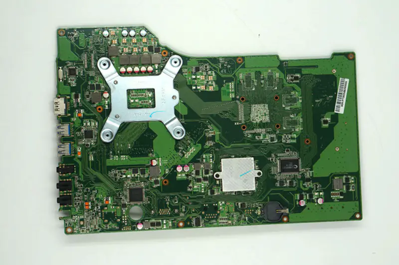 Carte mère Asus ET2700I